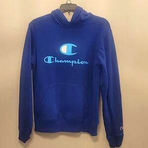 Champion sweatshi hoodie youth XL. Blue sweatshirt with contrasting blue letter.